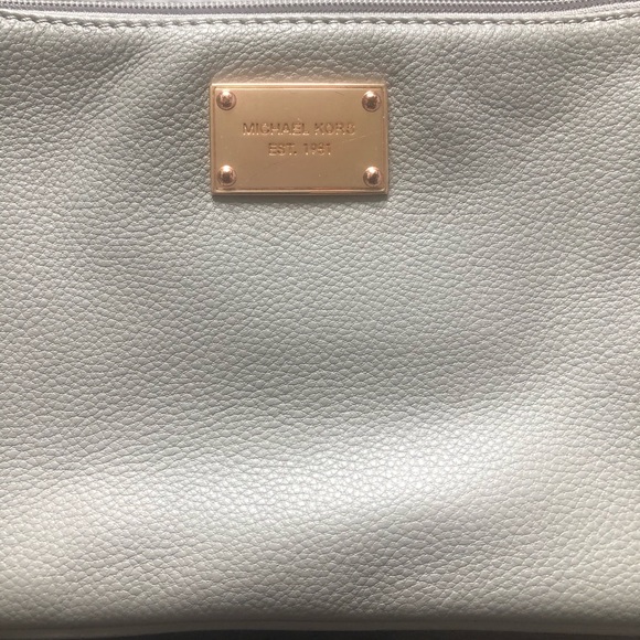 Michael Kors Crossbody in Gray & Rose Gold - Picture 2 of 6